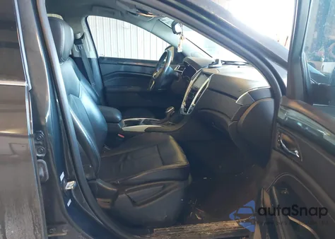 2015 Cadillac Srx Standard z USA, uszkodzony, nr VIN 3GYFNAE37FS551641